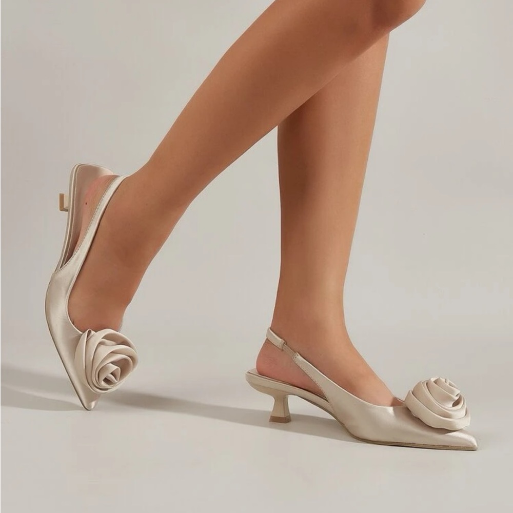 Cream Satin 3D Flower Decor Point Toe PyramidHeeled Slingback Pumps - Picture 5 of 5